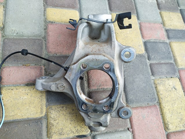3870A226 Цапфа передняя правая купить Чернигов