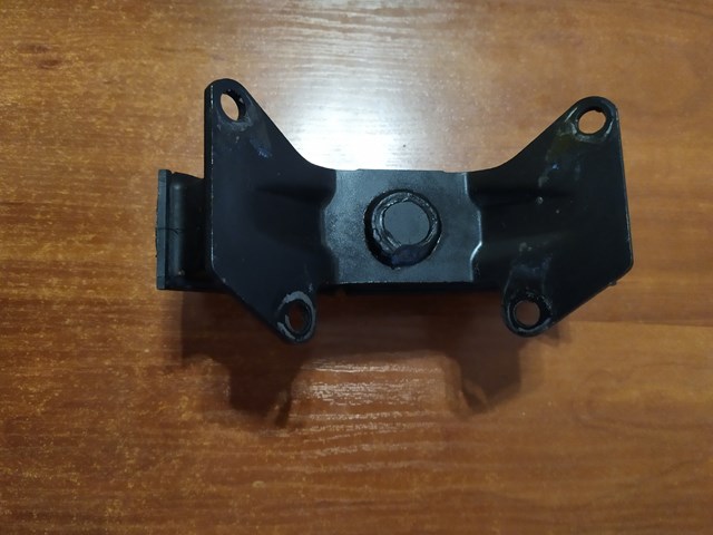 Подушка КПП 41022XC02A SUBARU