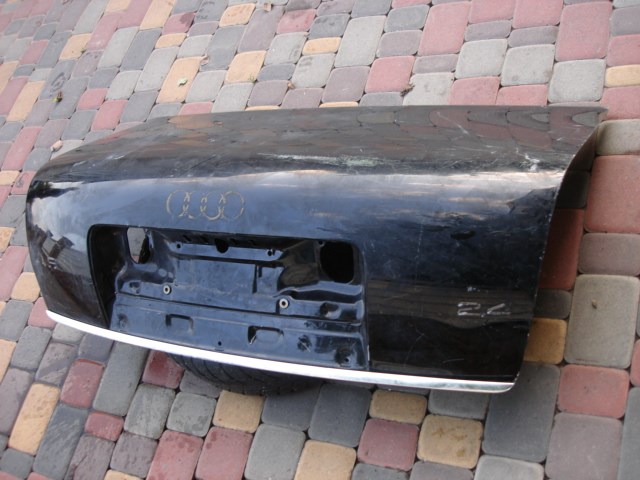 VAG 4B5827023R Крышка багажника в наличии Киев