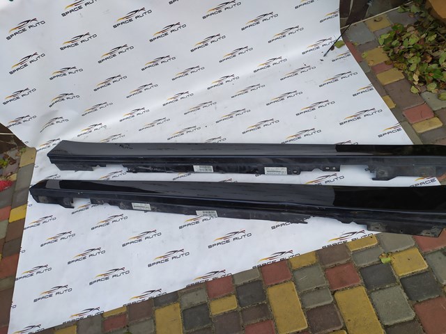 Накладка (молдинг) порога наружная правая 51777256912 BMW