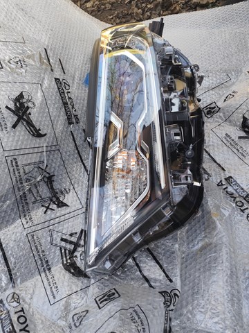8118542A32 Левая фара купить Львов