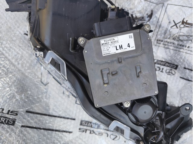 8118542A33 TOYOTA Фара левая купить в Киев