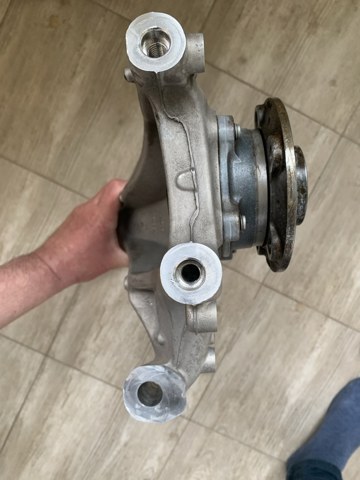32298139 VOLVO Цапфа передняя левая купить в Житомир