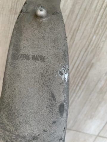 32298139 VOLVO Цапфа передняя левая купить в Житомир