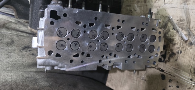 Головка блока цилиндров (ГБЦ) 11039EC00A NISSAN