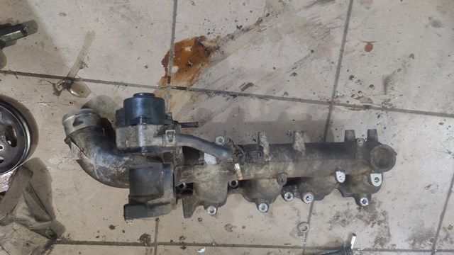 Впускной коллектор 14001ES60A NISSAN