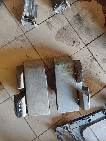 Накладка бампера заднего, правая 39979841 VOLVO