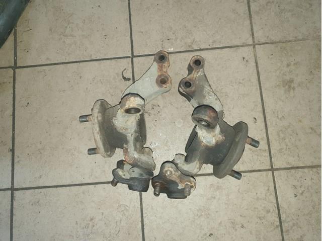 Цапфа - поворотный кулак передний, левый 4321202080 TOYOTA