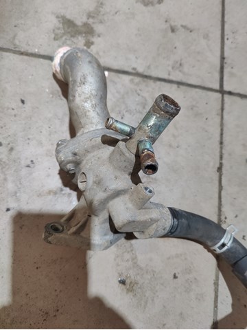 Корпус термостата 4386523 FORD