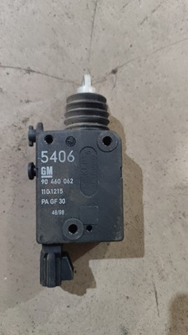 Актуатор замка задней двери 90460062 GM