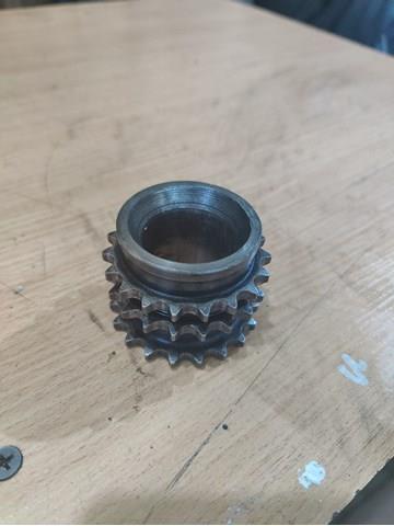 Звездочка привода коленвала двигателя A6110500303 MERCEDES