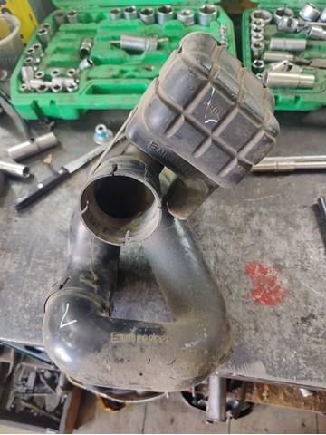Воздухозаборник воздушного фильтра MR355692 MITSUBISHI