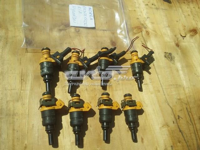 Форсунка дизельная в сборе 0K30E13250 HYUNDAI