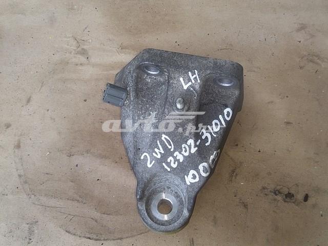 Кронштейн подушки (опоры) двигателя, левой 1230231010 TOYOTA