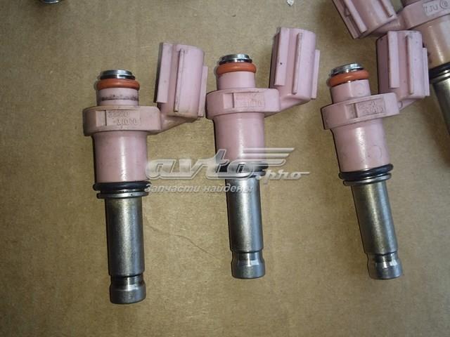 TOYOTA 2320931070 Форсунка впрыска топлива в наличии Киев