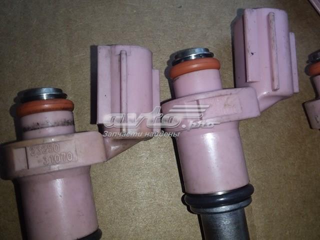 TOYOTA 2320931070 Топливные форсунки в наличии Львов