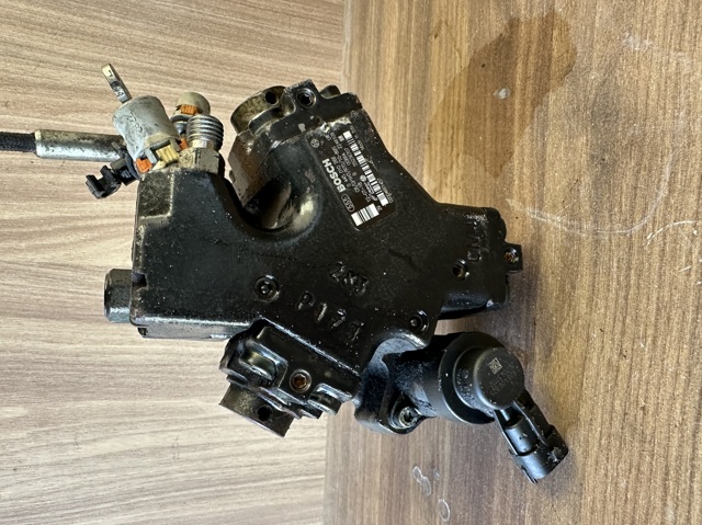Насос топливный высокого давления 0445010266 BOSCH