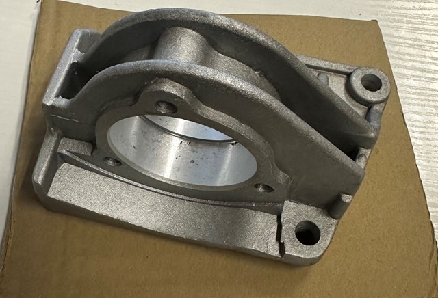 51788013 Опора подвесного подшипника передней полуоси купить Житомир