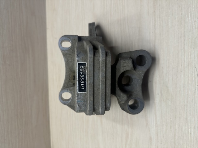 51838159 FIAT Правая подушка двигателя купить в Павлоград