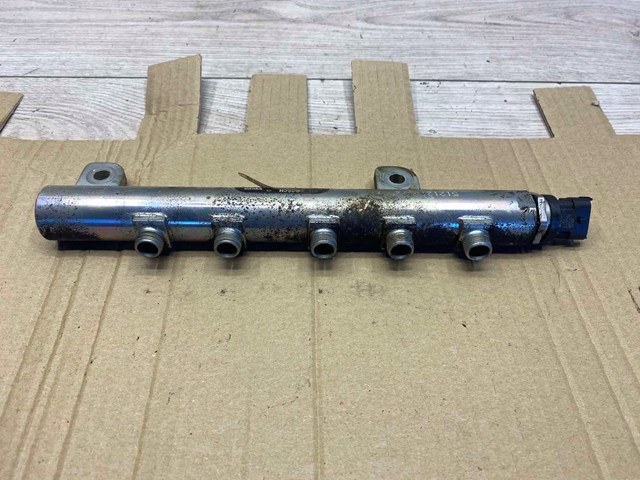Рампа форсунок системы впрыска топлива 55197370 FIAT