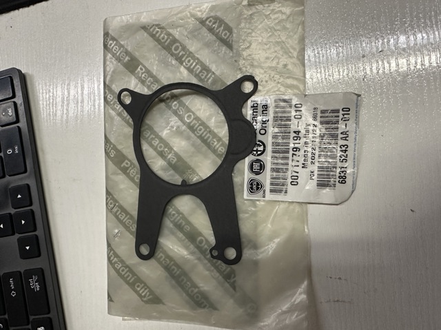 71779194 FIAT Прокладка вакуумного насоса купить в Киев
