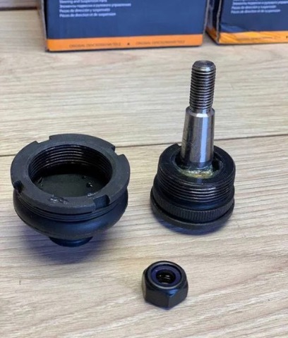 Нижняя шаровая опора D110020 DENCKERMANN