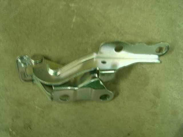 1062002604 GEELY Петля капота левая купить в Ровно