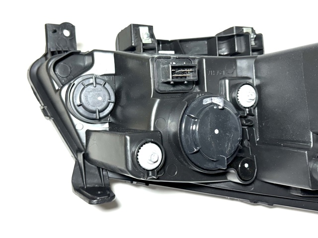 GEELY 1067001211 Фара левая в наличии Житомир
