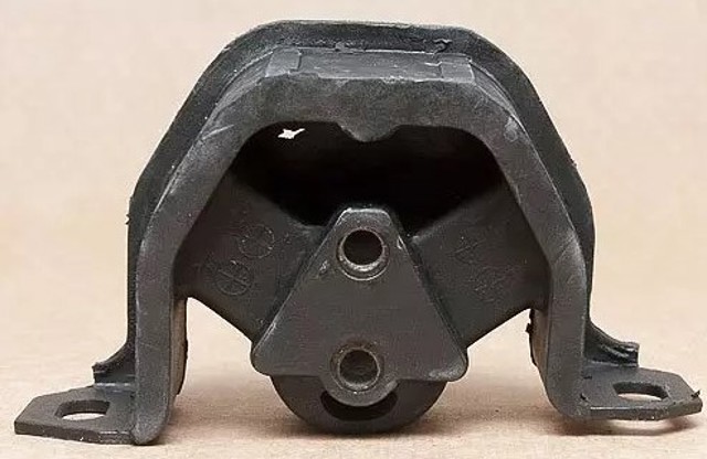 Левая опора двигателя Дэу Ланос