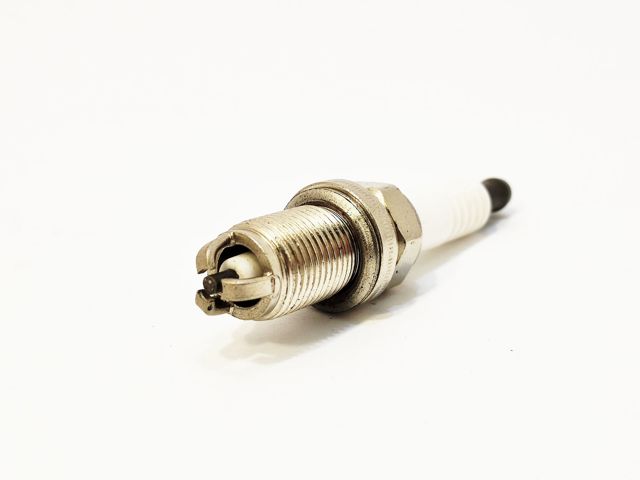 Свеча Джили Энглон SC3