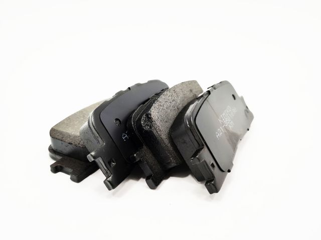 Колодки тормозные дисковые комплект Toyota Camry V