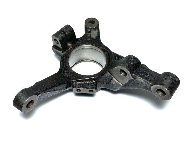 Цапфа поворотная правая S113001012 CHERY