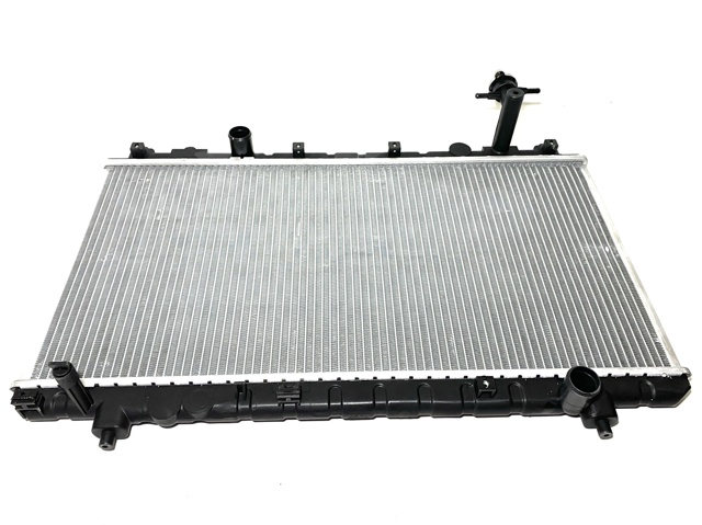 Радиатор охлаждения двигателя T111301110BA CHERY