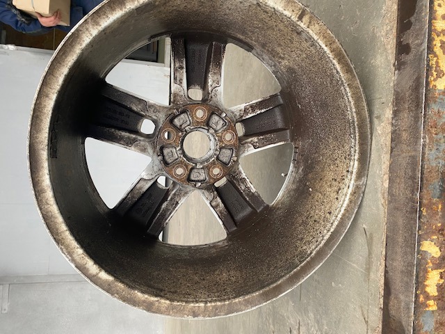 VAG 7P6601025AE88Z Диски колесные литые (легкосплавные, титановые) в наличии Киев