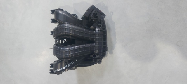 Впускной коллектор 1540A095 MITSUBISHI