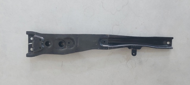 Подрамник двигателя 4000A021 MITSUBISHI