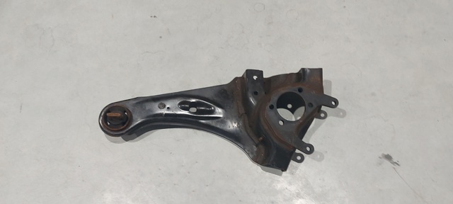 Цапфа поворотная правая 4125A080 MITSUBISHI