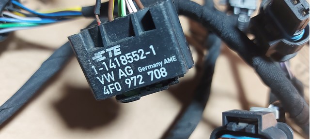 VAG 4KE971095BD в наличии Украина
