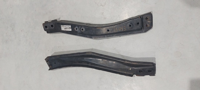 Кронштейн передней балки 5220F599 MITSUBISHI