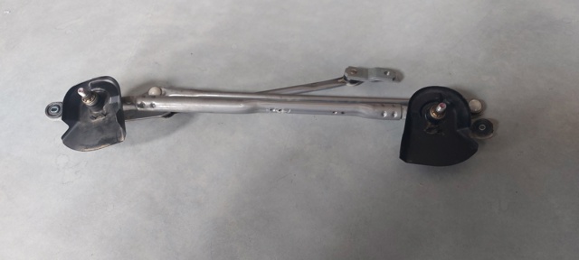 Трапеция щеток лобового стекла 8251A065 MITSUBISHI