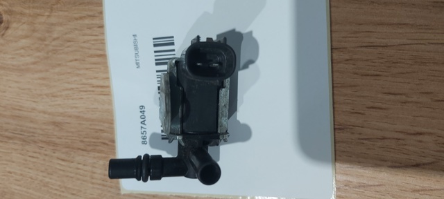 Клапан абсорбера топливных паров Mitsubishi Outlander II XL