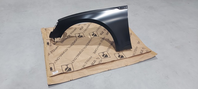 Крыло переднее левое 8W6821021A VAG