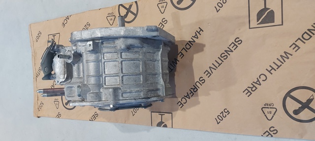 MITSUBISHI 9411A072 Двигатель в сборе (электрический) в наличии Николаев