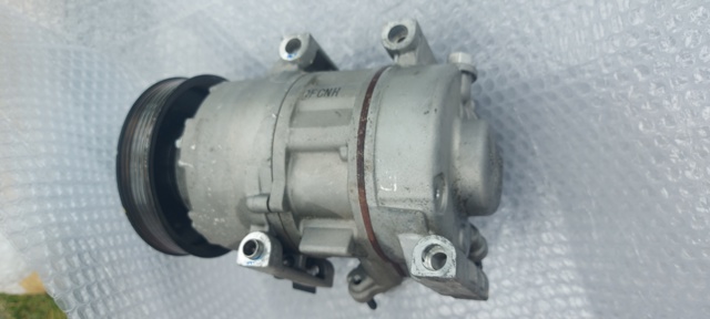 Компрессор системы кондиционирования 97701D7300 HYUNDAI