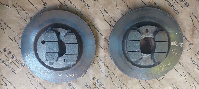 Диск тормозной передний Mitsubishi Outlander 2 40