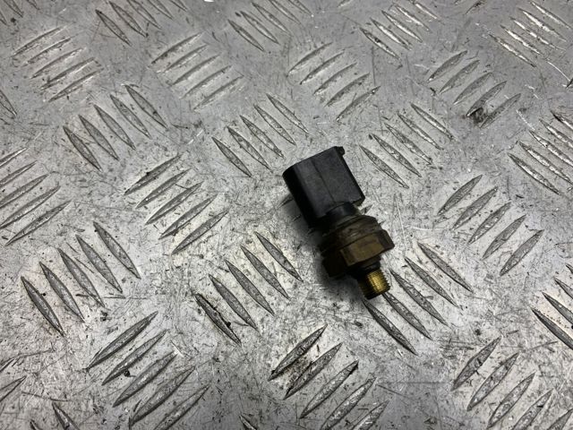 VAG 06E906051J Датчик давления топлива в наличии Сумы