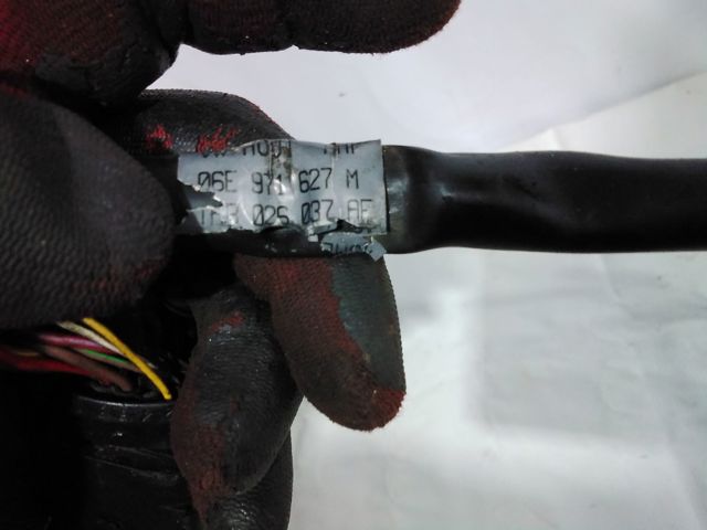 Электропроводка моторного тсека 06E971627M VAG