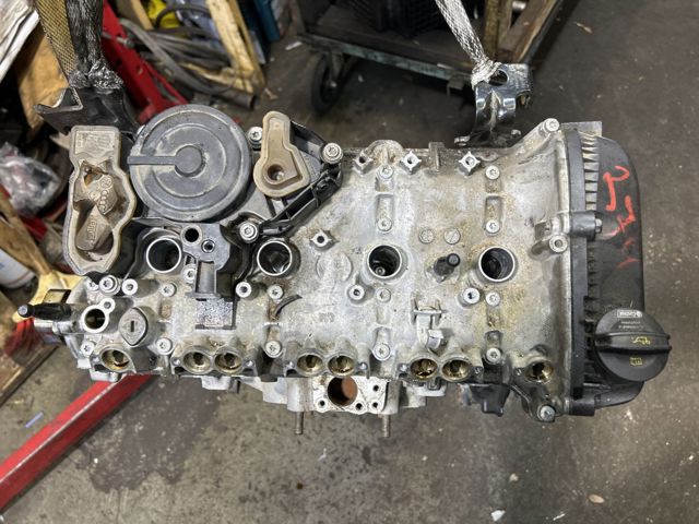 Двигатель голый 06L100034L VAG