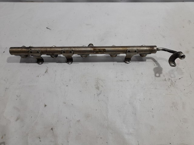 Рампа форсунок системы впрыска топлива 07L133315A VAG