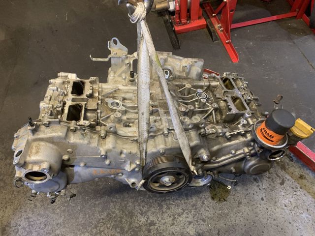 SUBARU 10100CD010 Двигатель в сборе в наличии Харьков